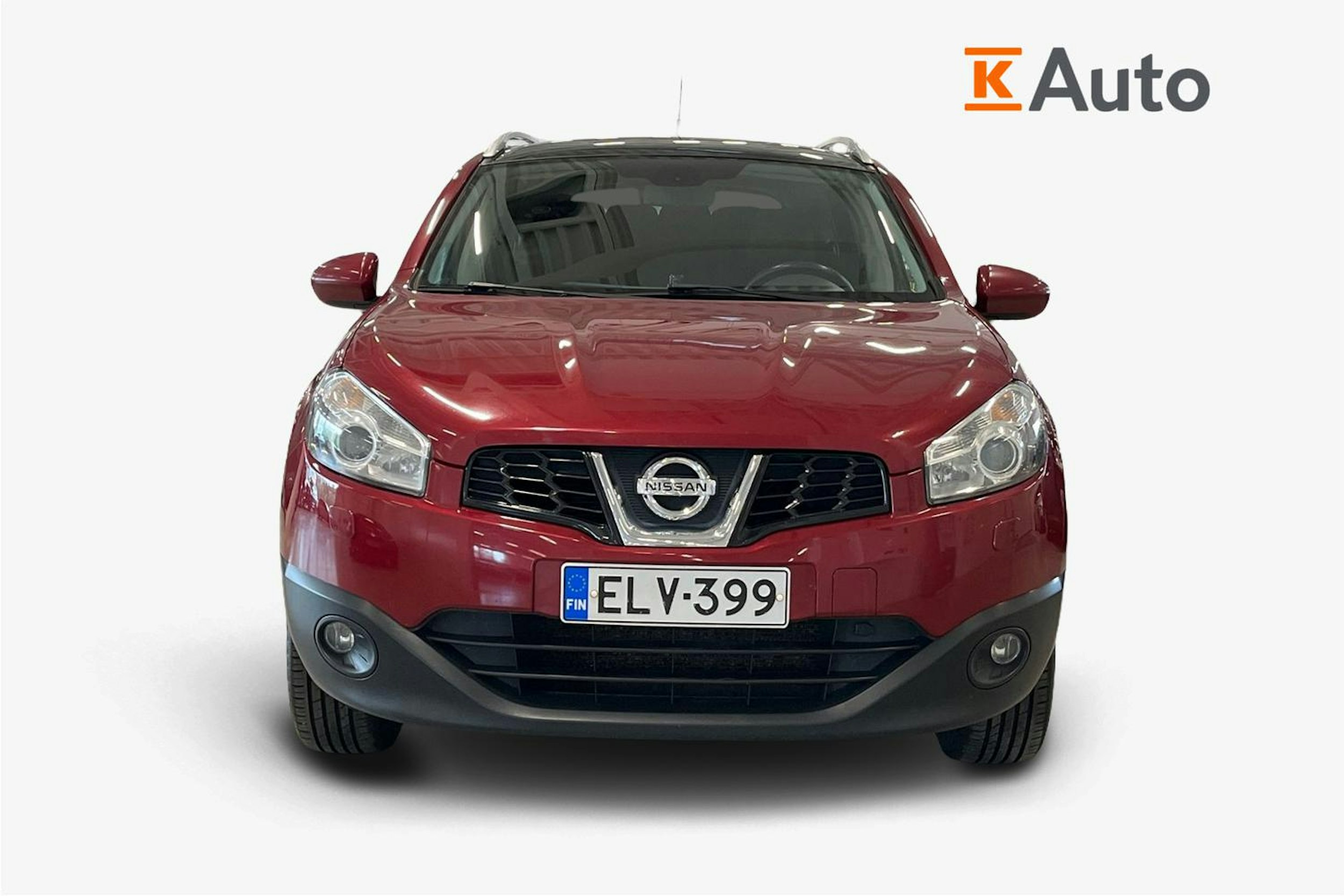 punainen Nissan Qashqai+2 2011 kuva 4.