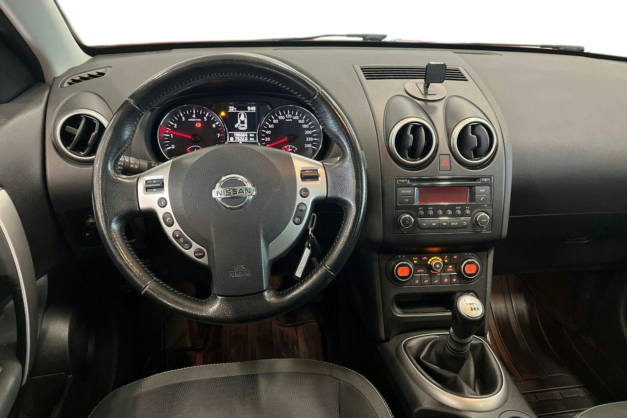 punainen Nissan Qashqai+2 2011 kuva 7.