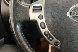 punainen Nissan Qashqai+2 2011 kuva 21.