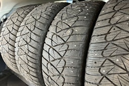 punainen Nissan Qashqai+2 2011 kuva 28.