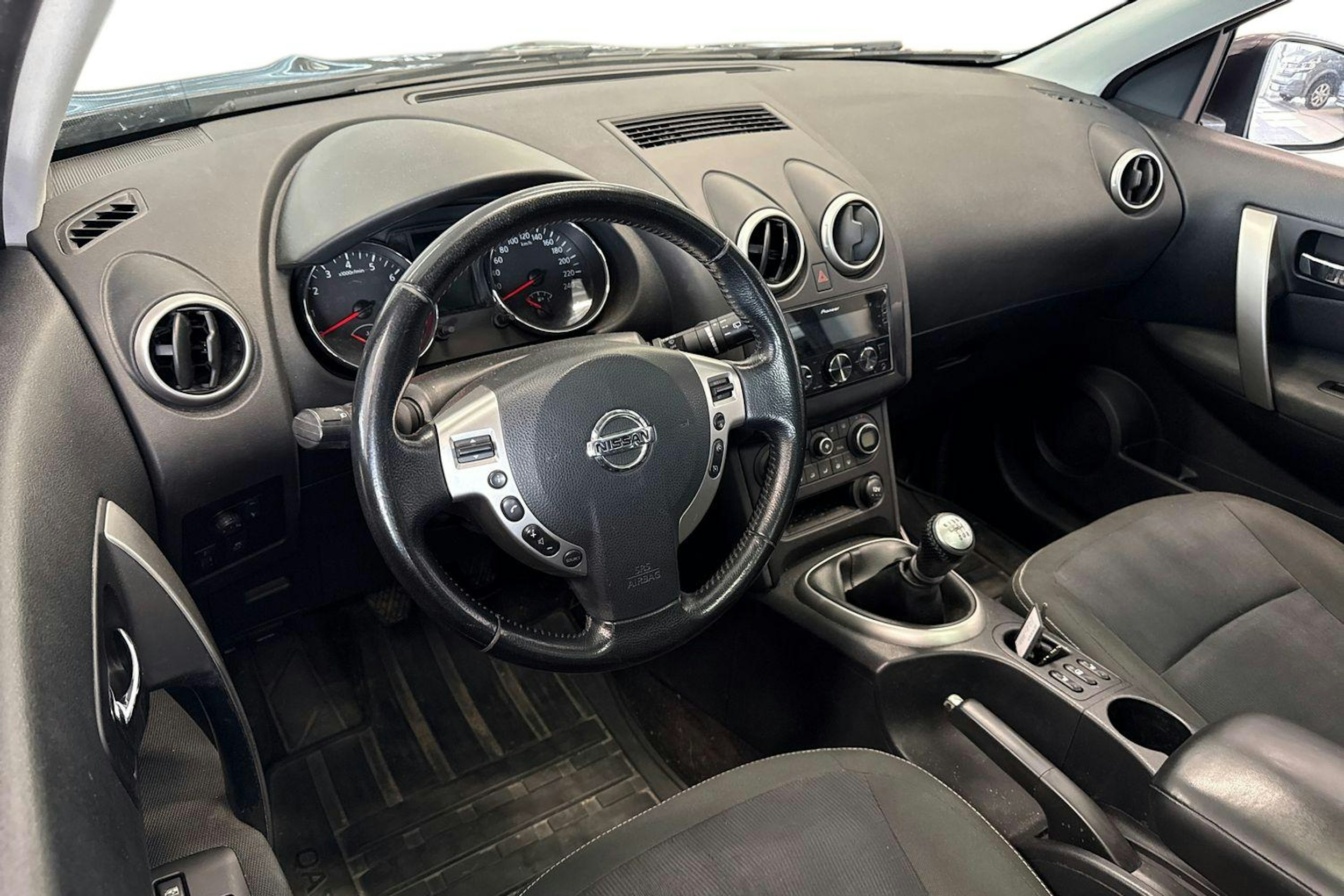 violetti Nissan Qashqai+2 2011 kuva 3.