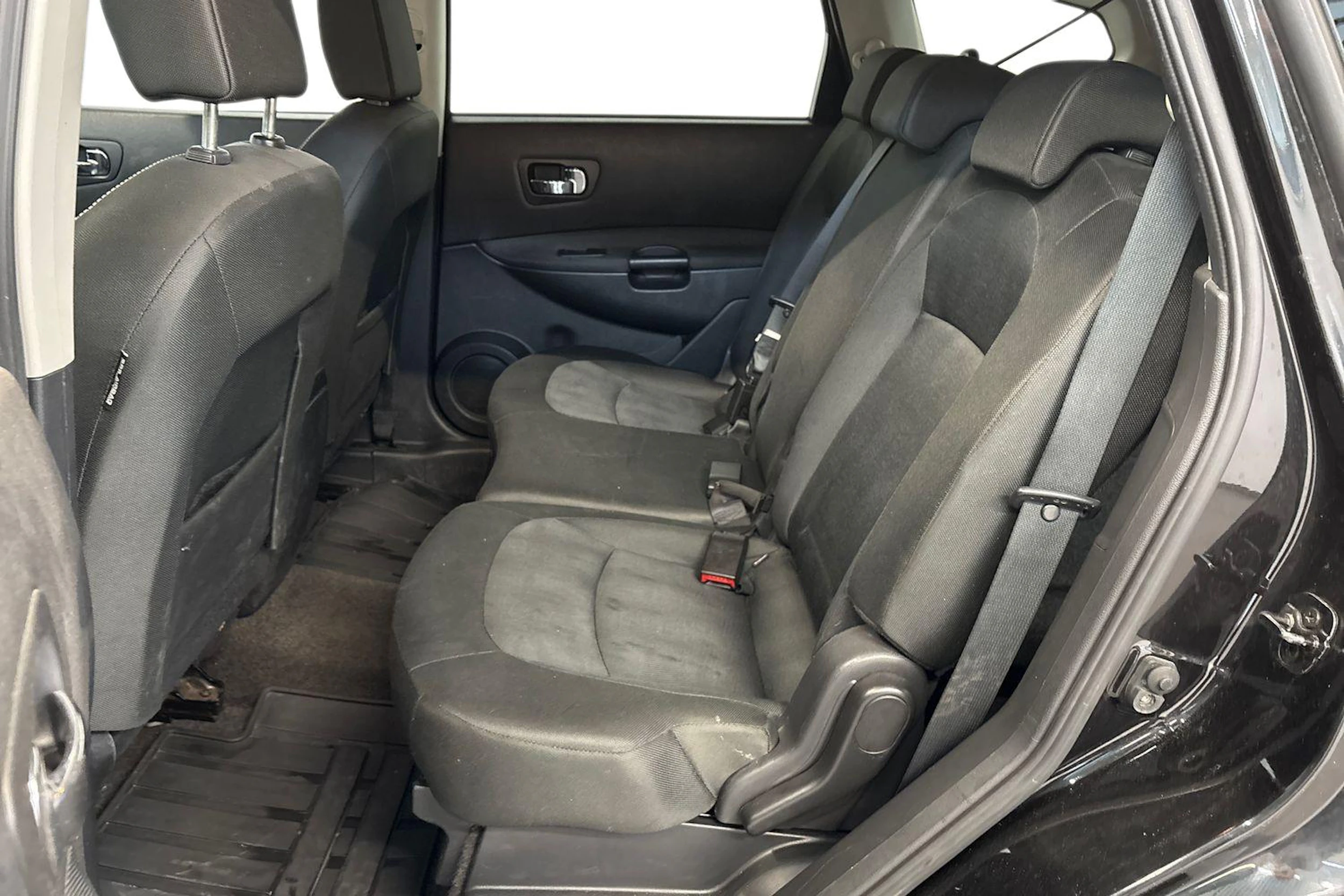 musta Nissan Qashqai+2 2011 kuva 8.