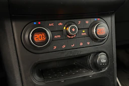 musta Nissan Qashqai+2 2011 kuva 17.