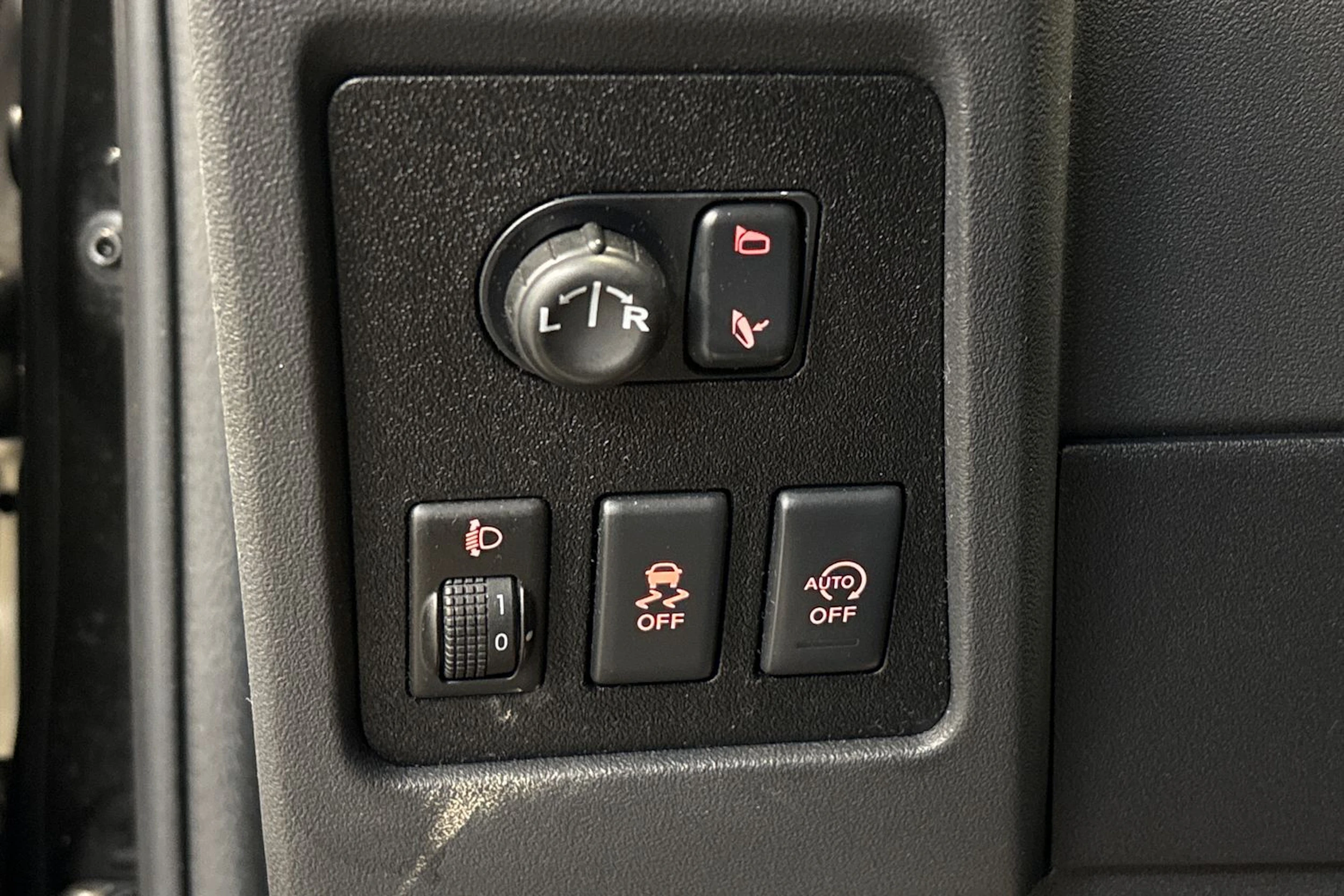 musta Nissan Qashqai+2 2011 kuva 22.