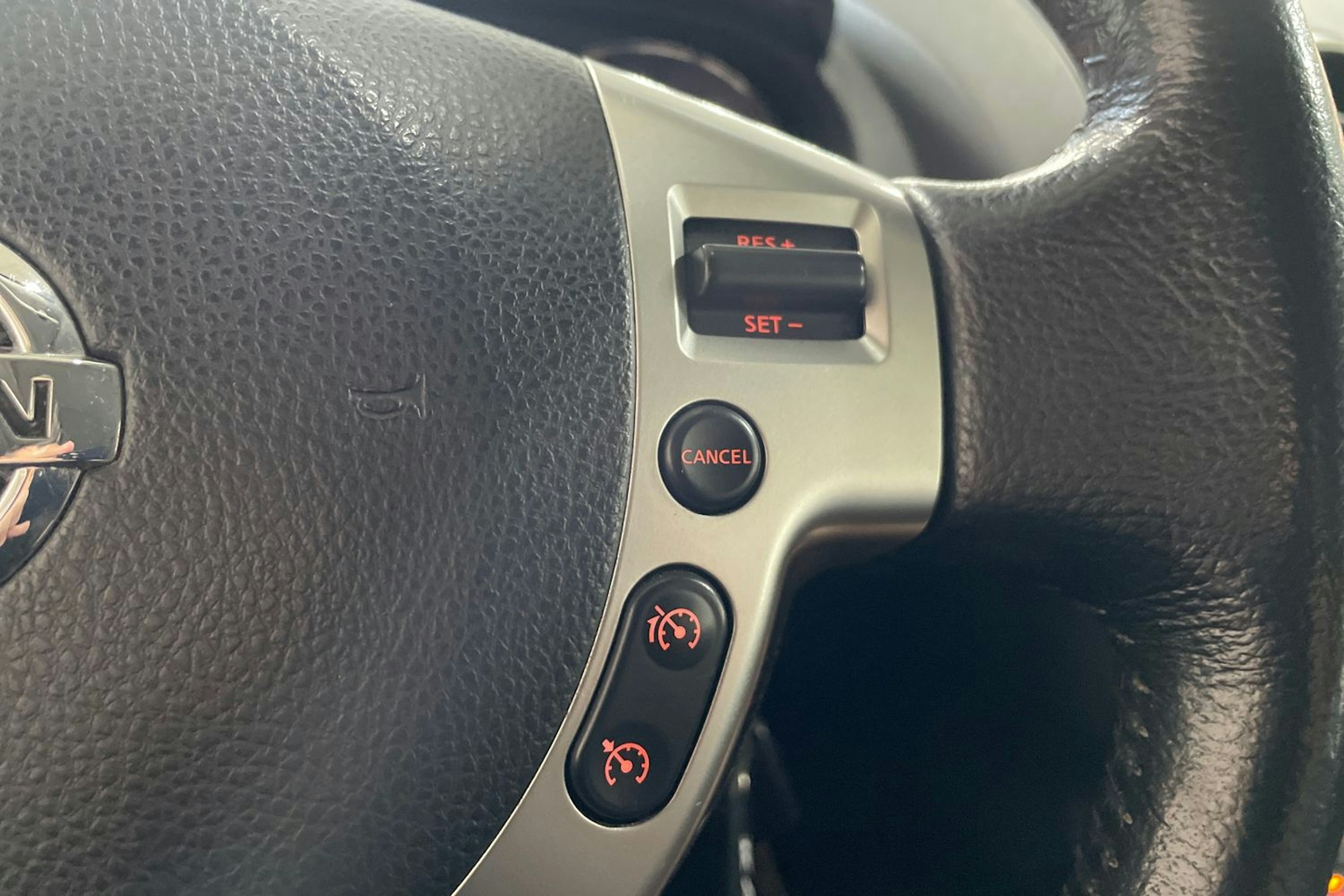 Ruskea (beige) Nissan Qashqai+2 2012 kuva 16.