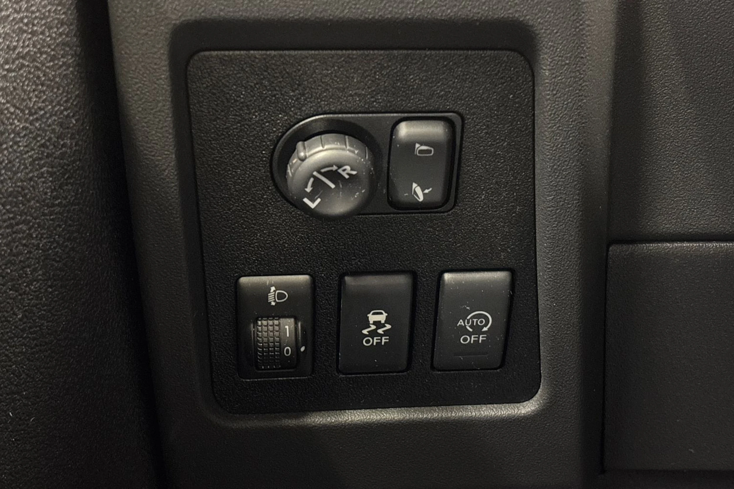 hopea Nissan Qashqai+2 2012 kuva 14.