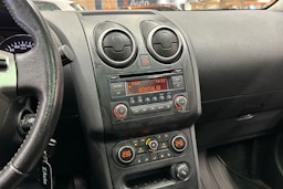 punainen Nissan Qashqai+2 2012 kuva 16.