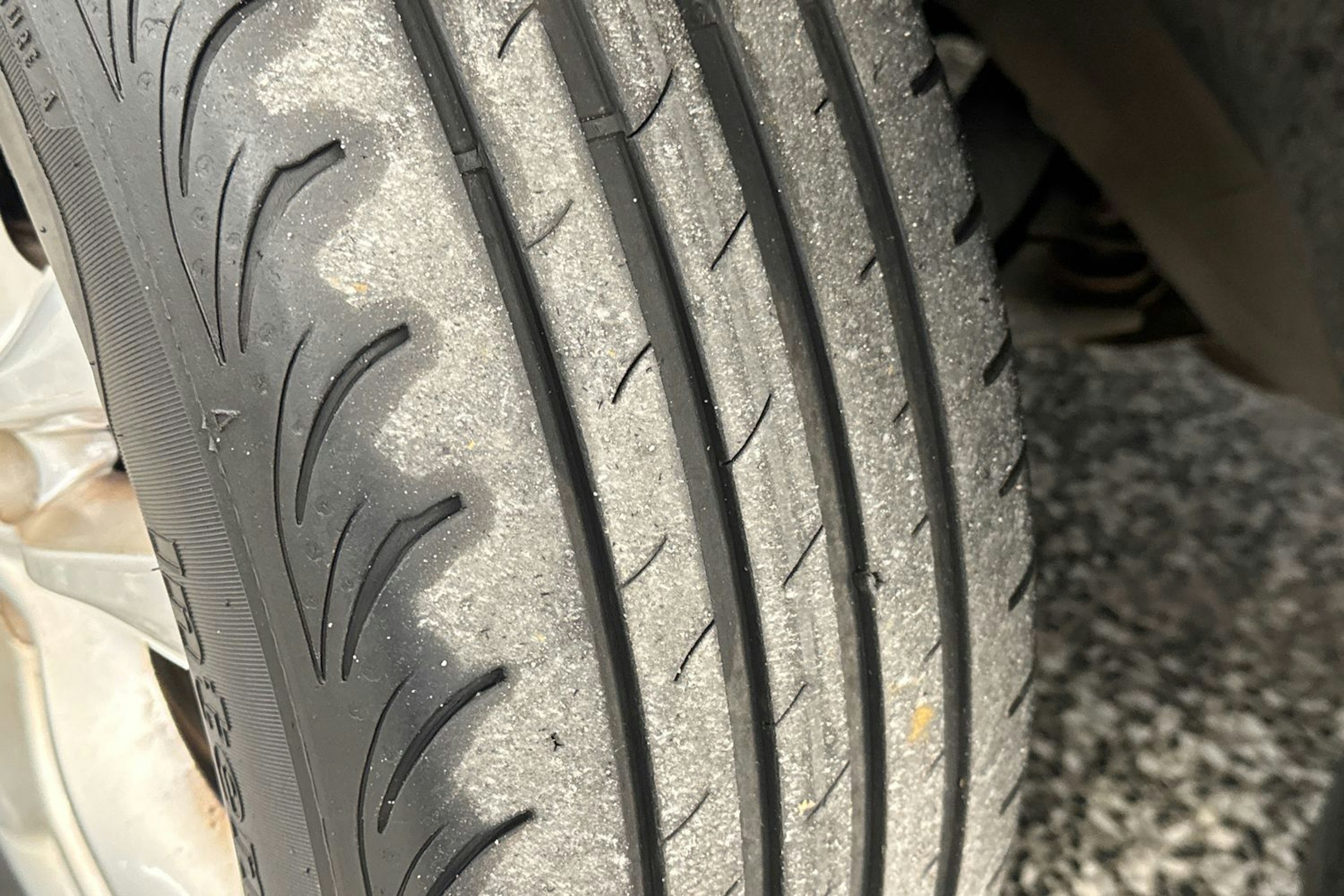 musta Nissan Qashqai+2 2012 kuva 32.