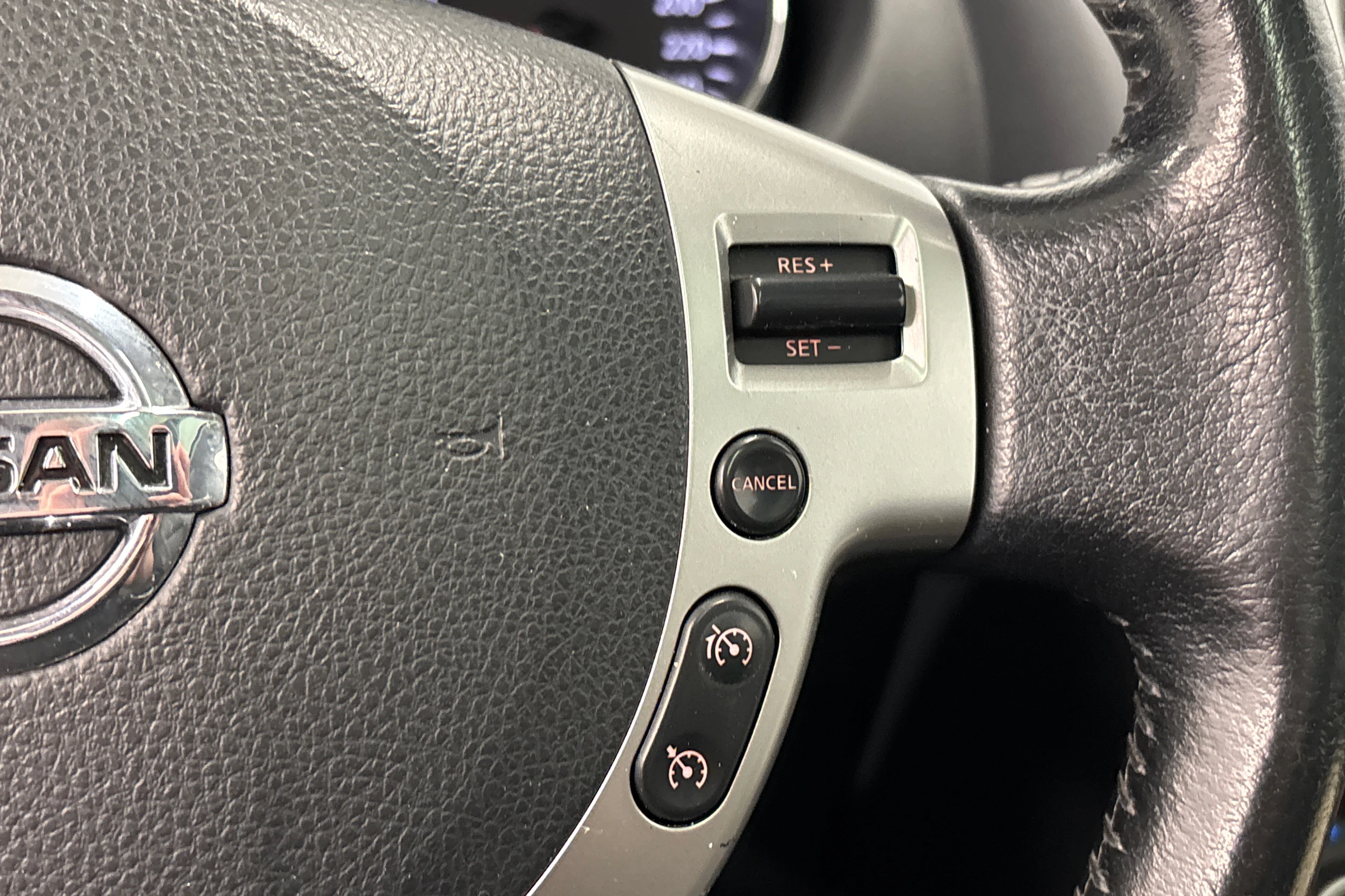 musta Nissan Qashqai+2 2012 kuva 16.