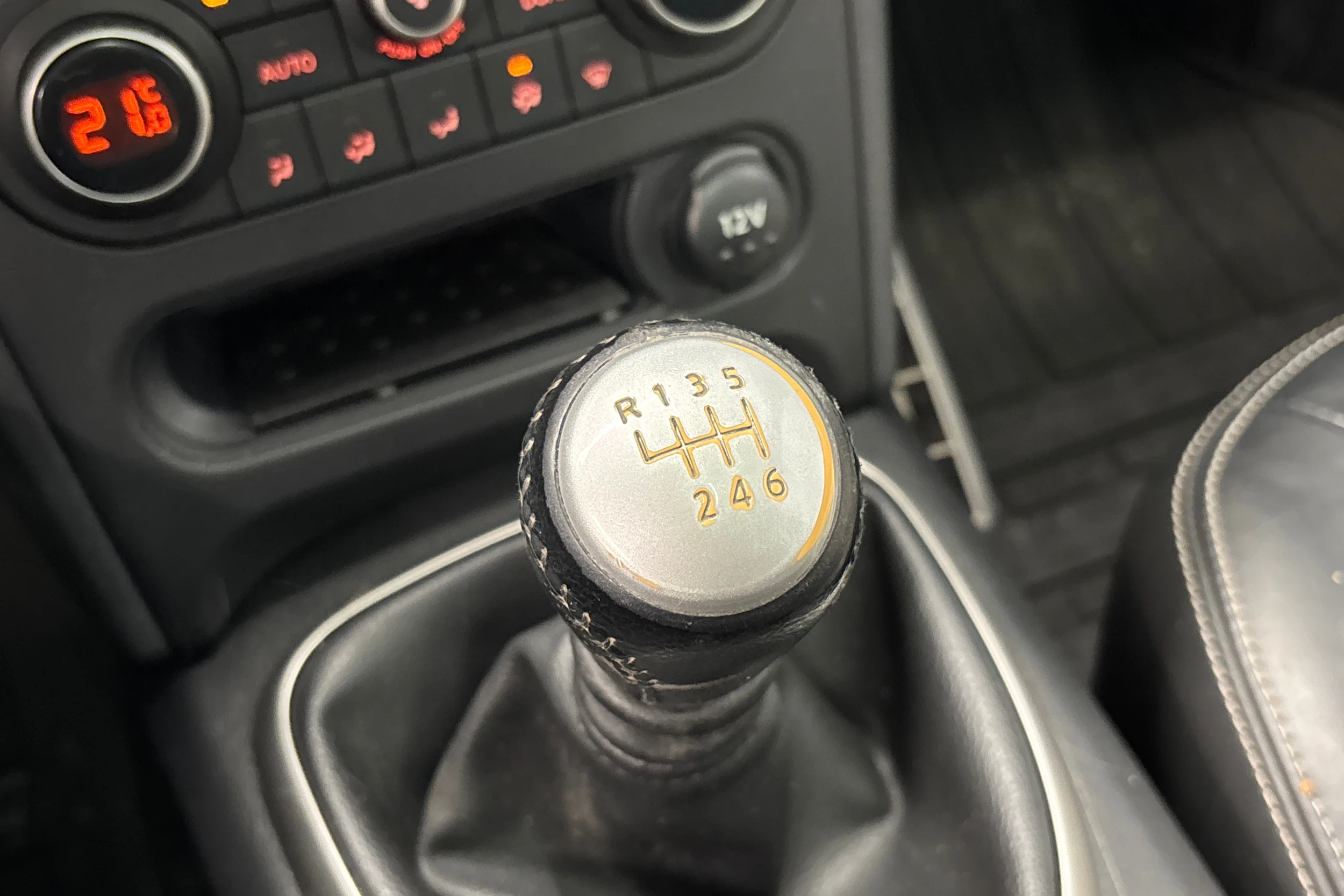 musta Nissan Qashqai+2 2012 kuva 22.