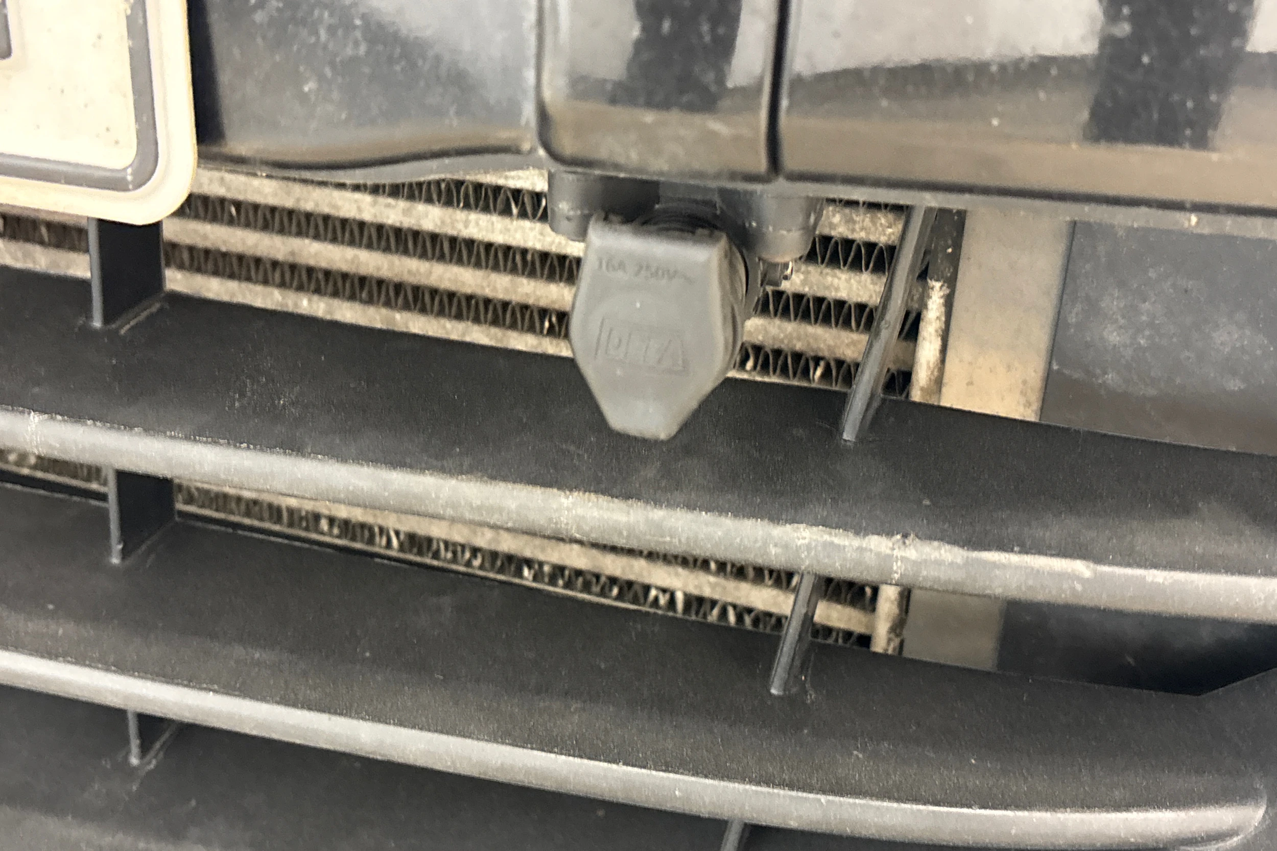 musta Nissan Qashqai+2 2012 kuva 28.