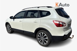 Valkoinen Nissan Qashqai+2 2013 kuva 2.