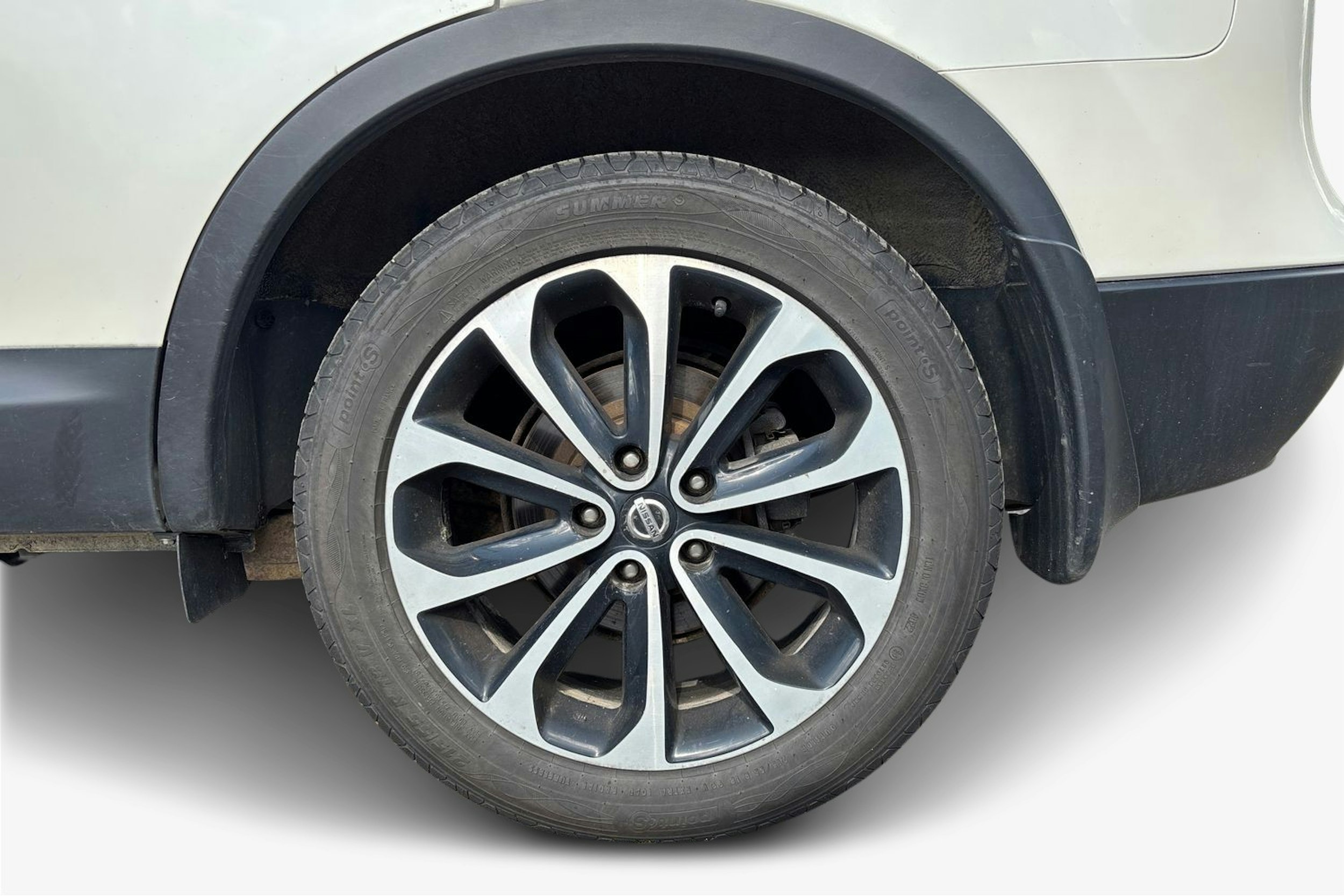 Valkoinen Nissan Qashqai+2 2013 kuva 9.