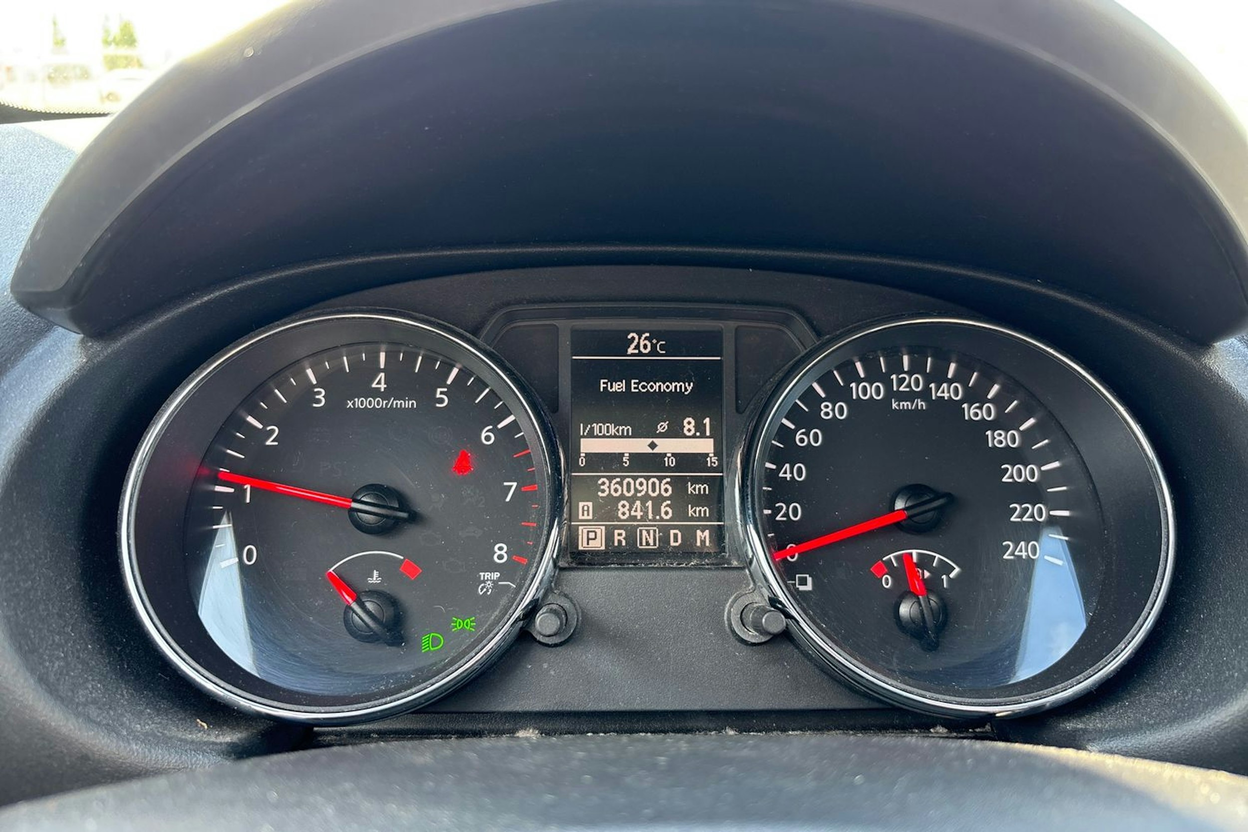 Valkoinen Nissan Qashqai+2 2013 kuva 17.