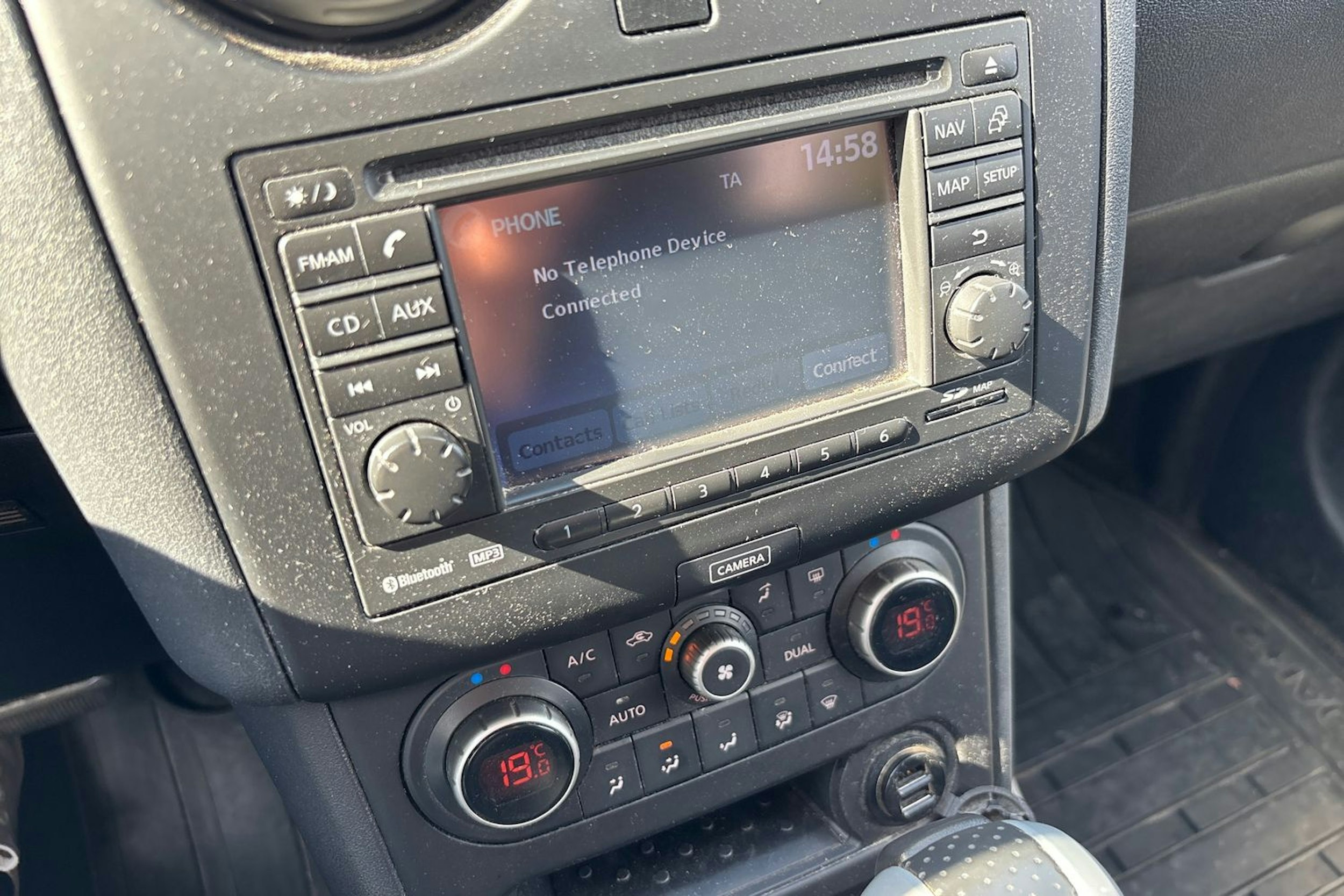 Valkoinen Nissan Qashqai+2 2013 kuva 18.
