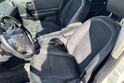 Valkoinen Nissan Qashqai+2 2013 kuva 24.