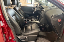 punainen Nissan Qashqai+2 2014 kuva 12.