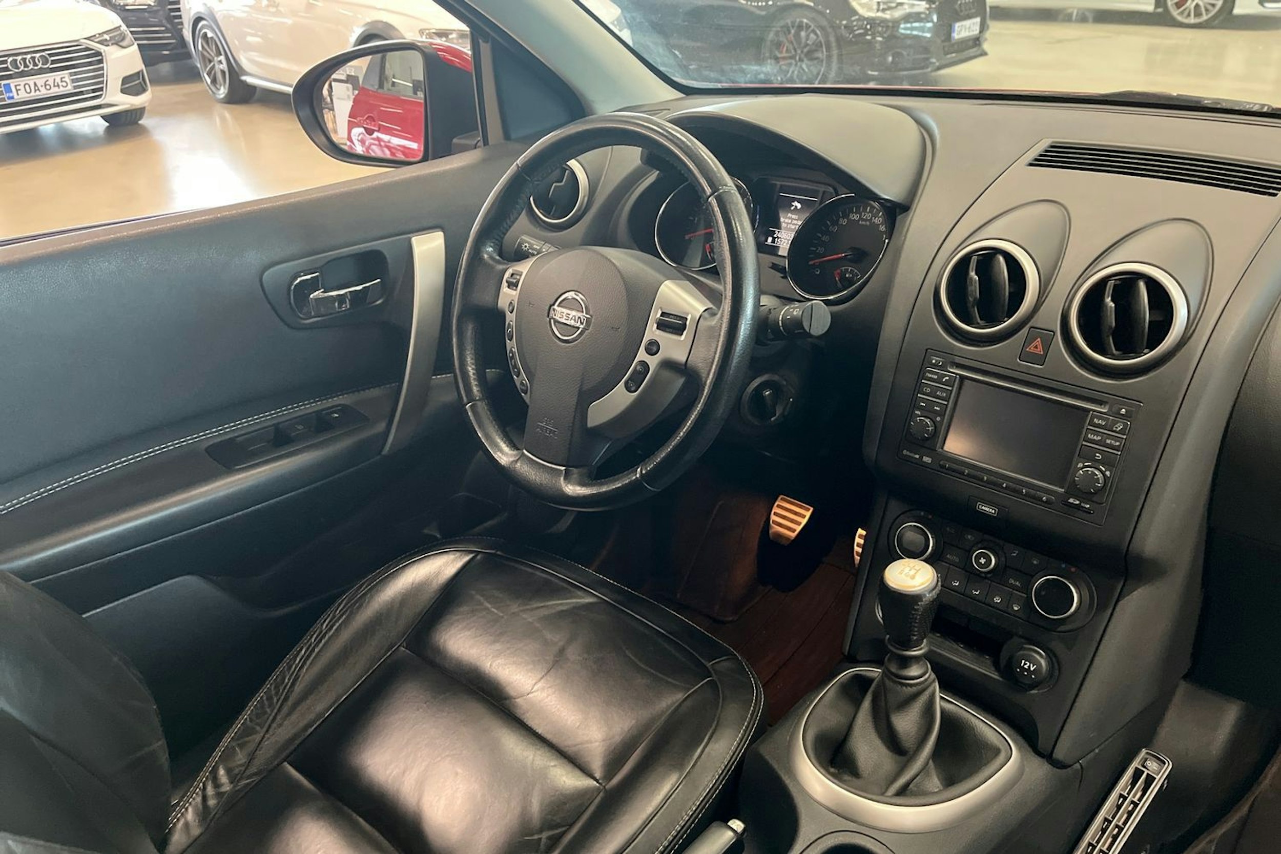 punainen Nissan Qashqai+2 2014 kuva 14.