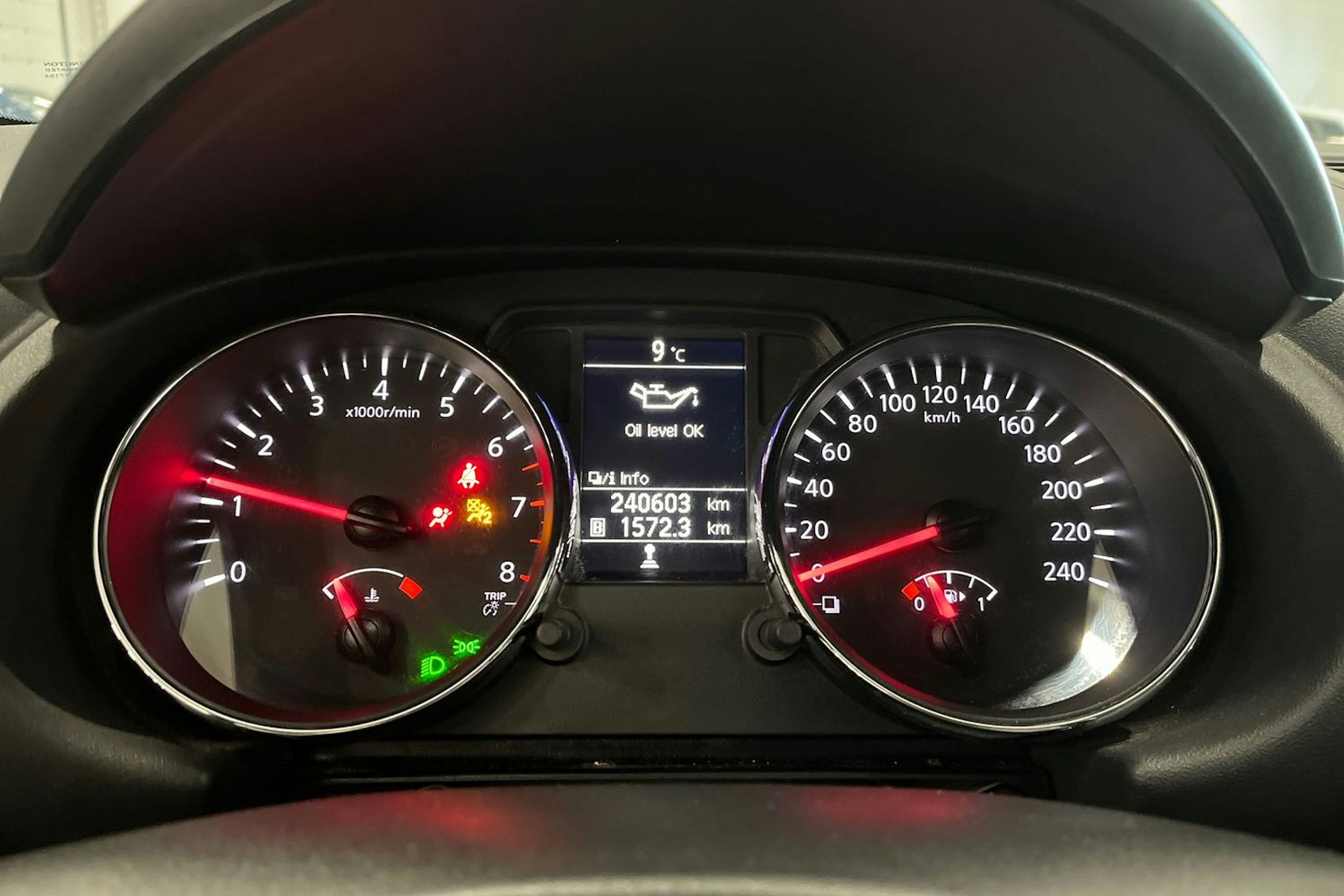 punainen Nissan Qashqai+2 2014 kuva 16.
