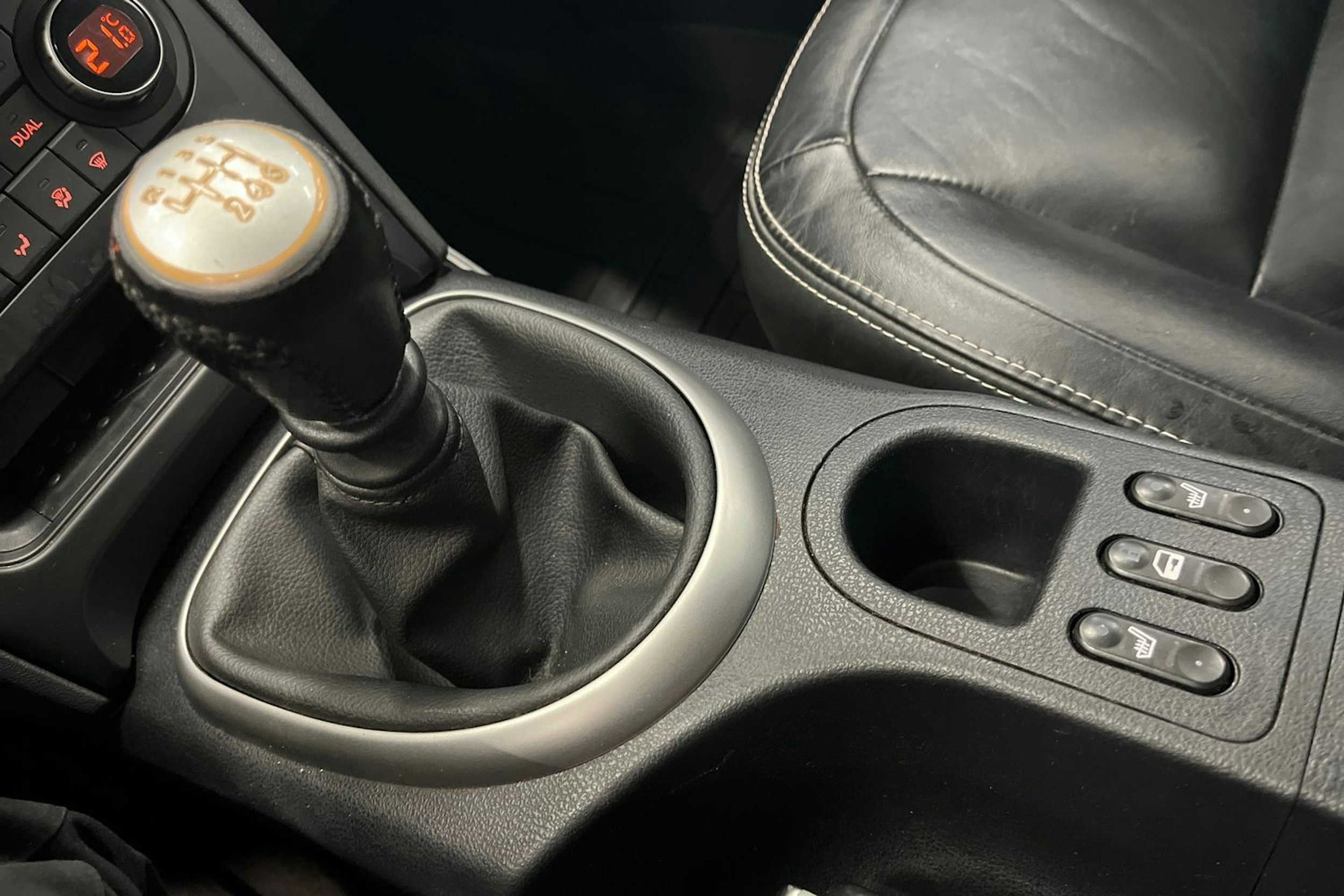 punainen Nissan Qashqai+2 2014 kuva 21.