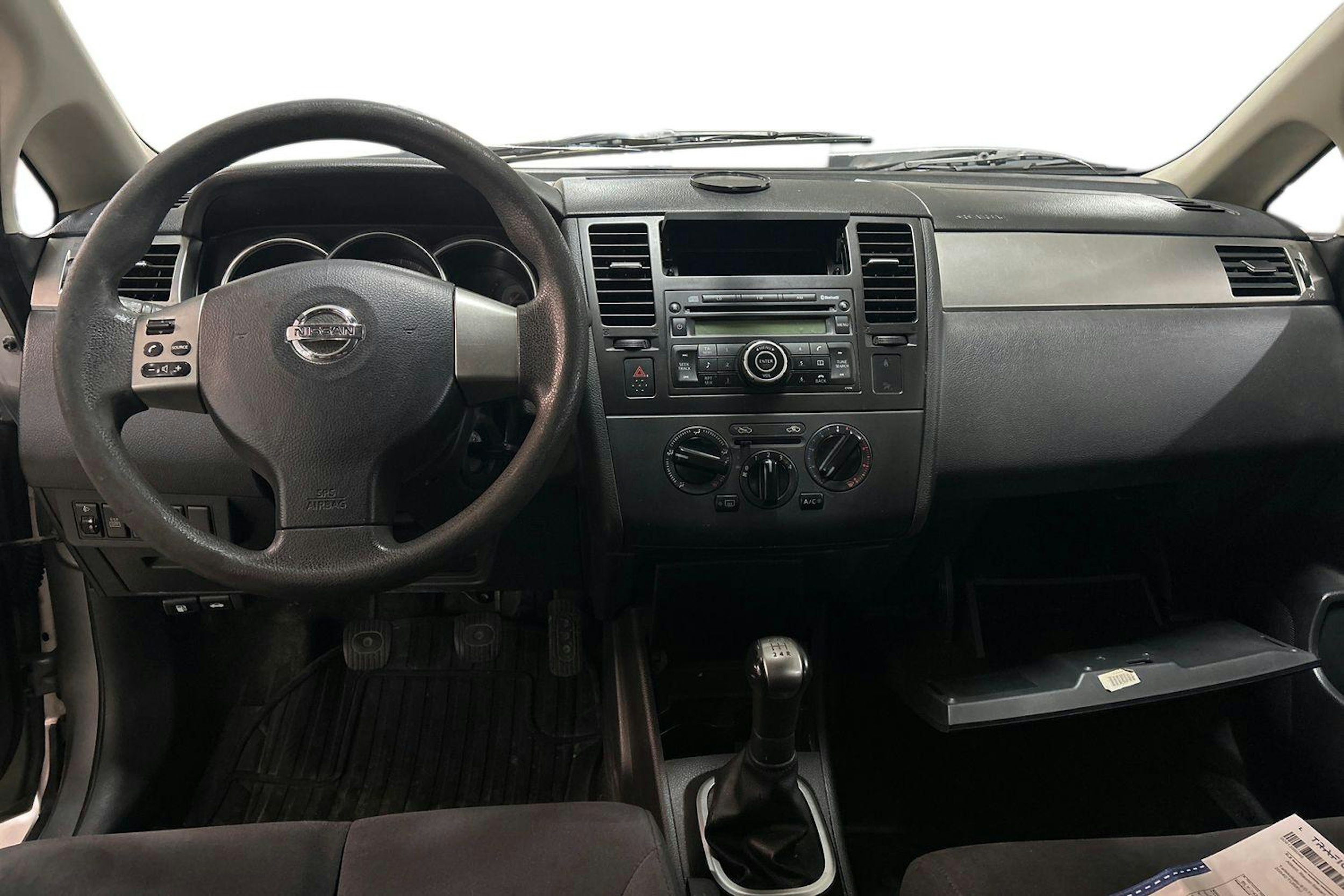 Harmaa Nissan Tiida 2008 kuva 7.