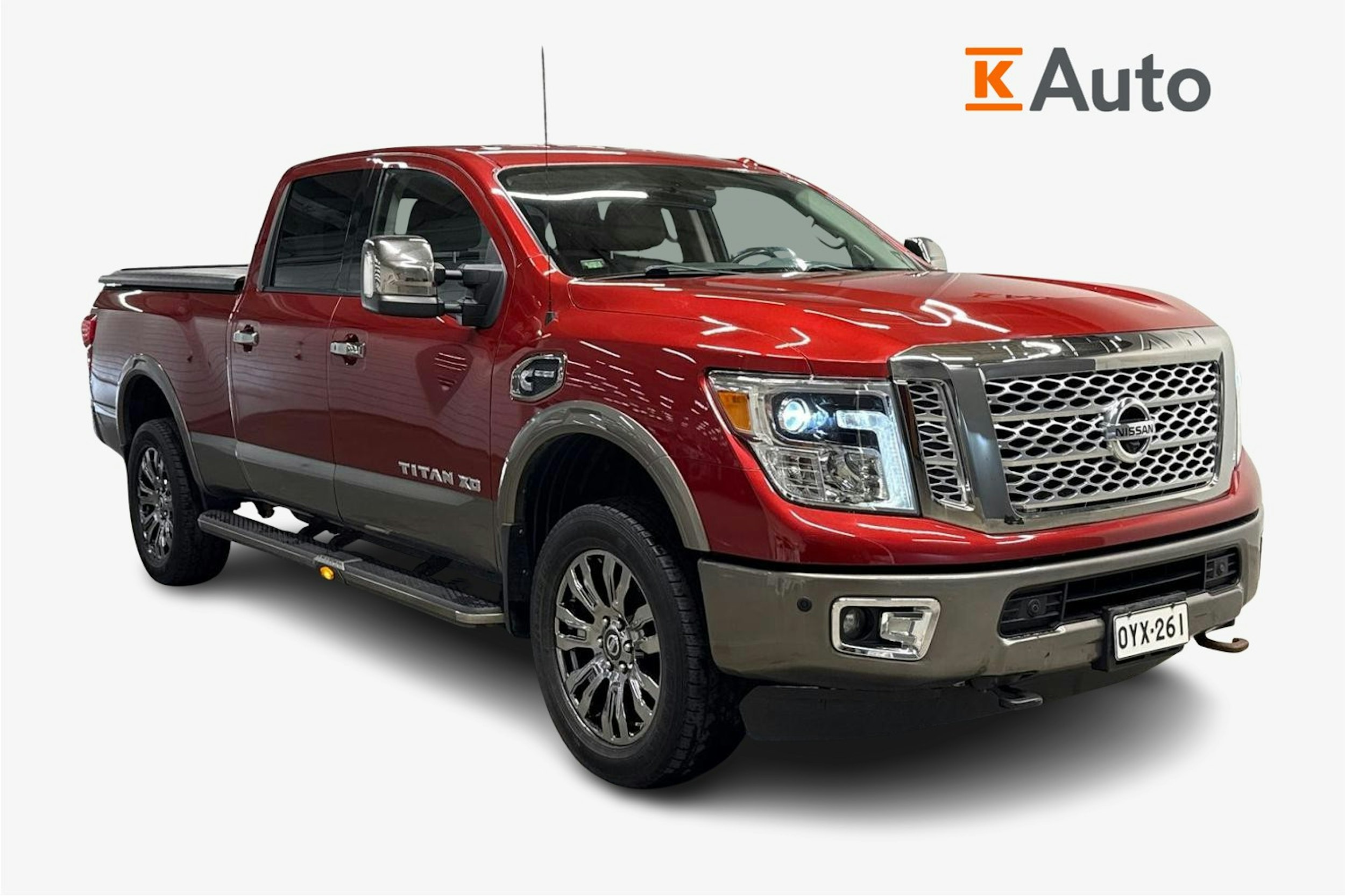 punainen Nissan Titan 2017 kuva 1.