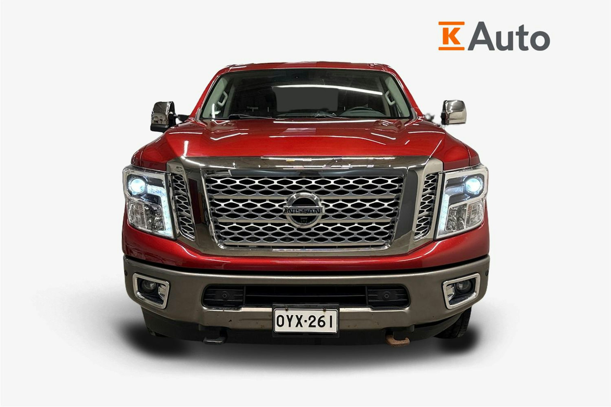 punainen Nissan Titan 2017 kuva 5.