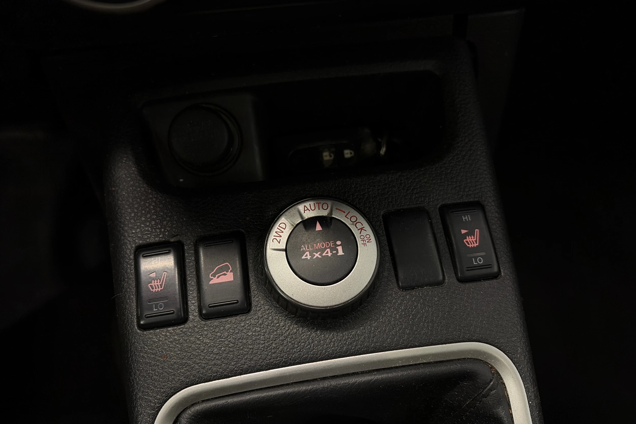 musta Nissan X-Trail 2007 kuva 21.