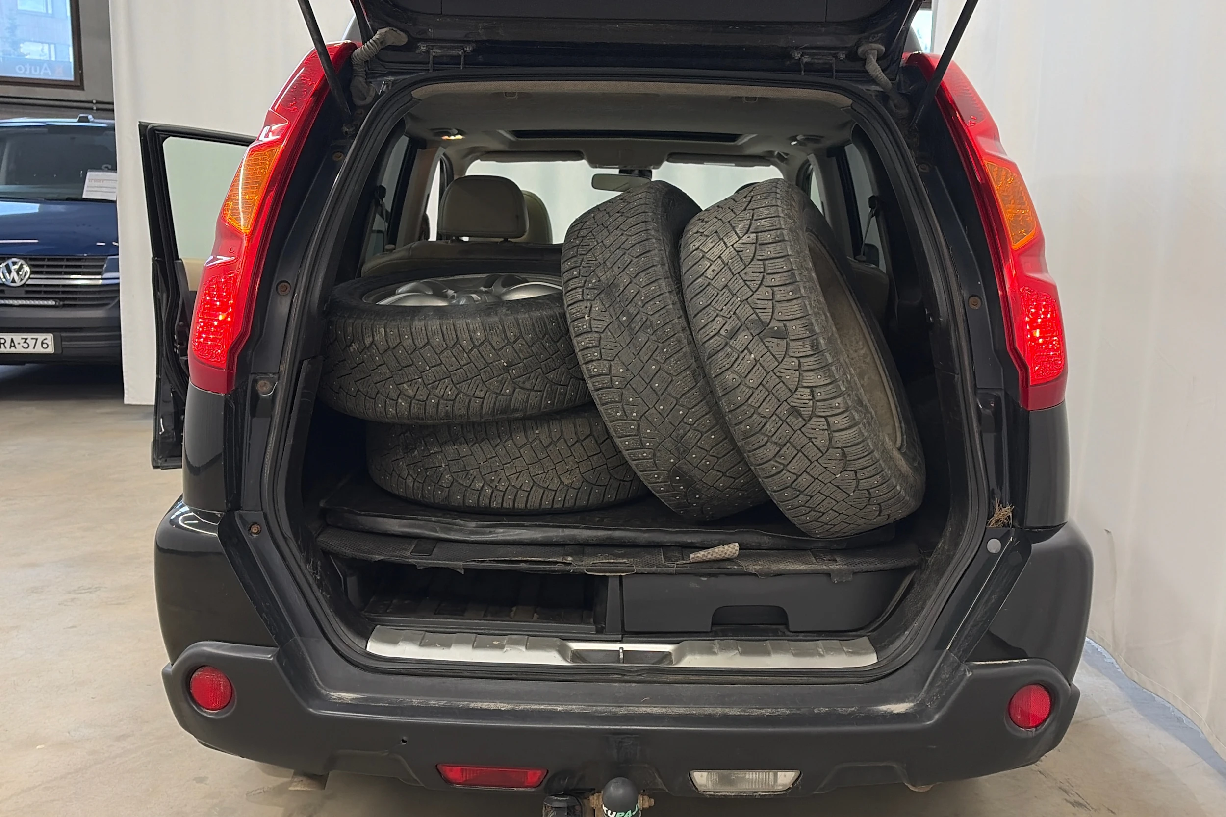 musta Nissan X-Trail 2007 kuva 23.