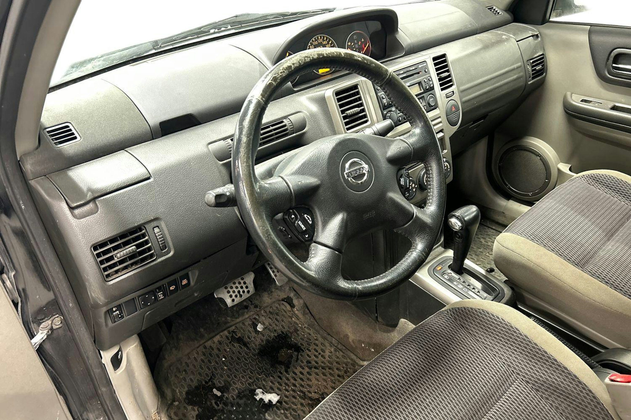 musta Nissan X-Trail 2007 kuva 3.