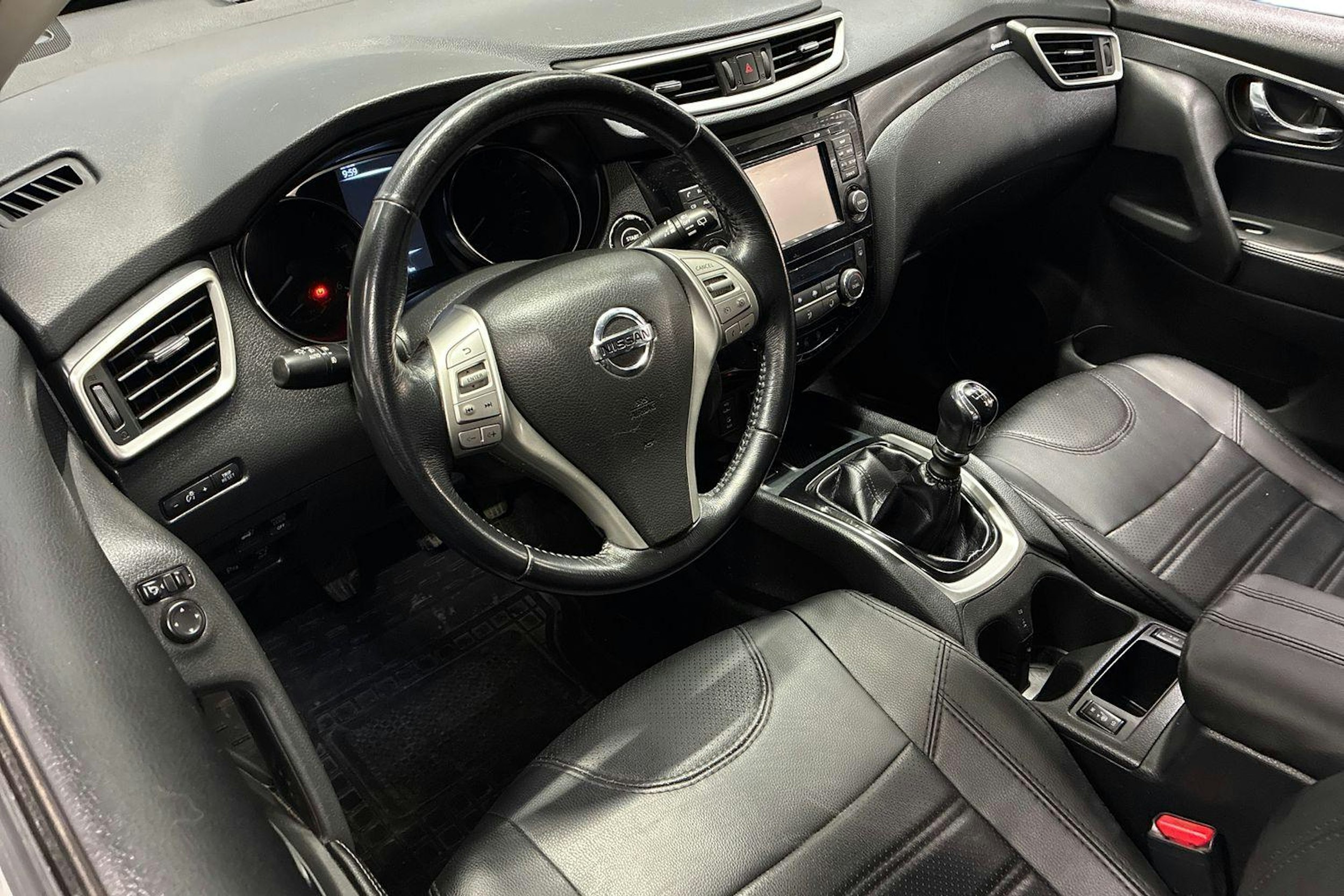 valkoinen Nissan X-Trail 2014 kuva 3.