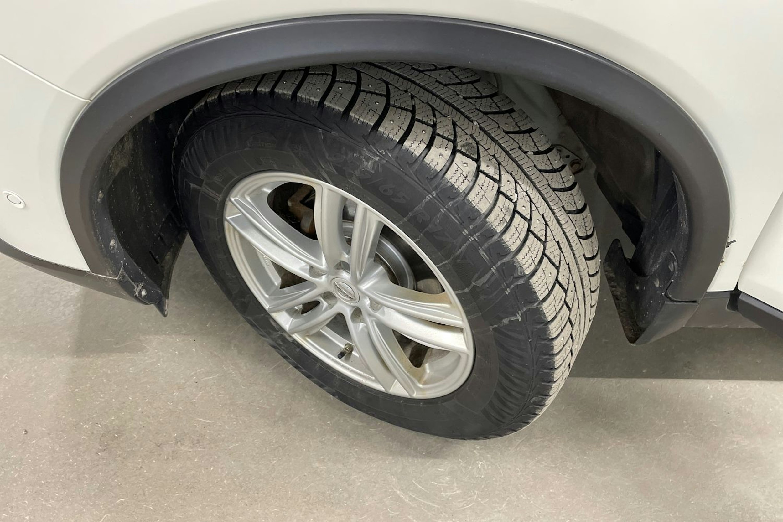 valkoinen Nissan X-Trail 2014 kuva 13.