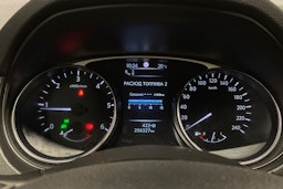 valkoinen Nissan X-Trail 2014 kuva 16.