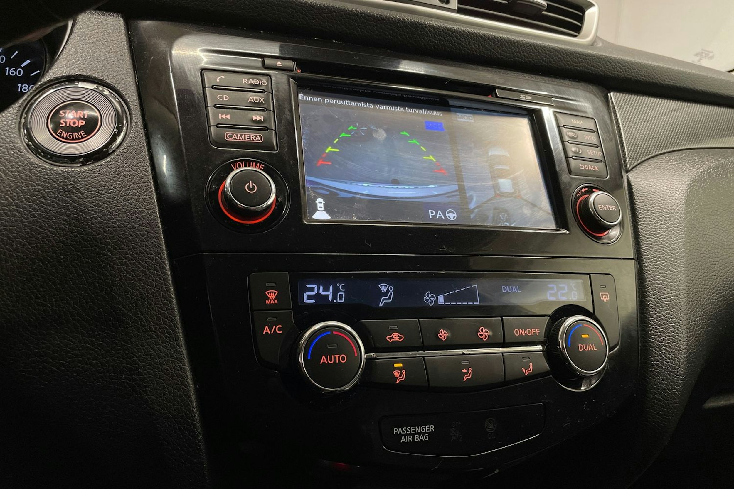 valkoinen Nissan X-Trail 2014 kuva 20.