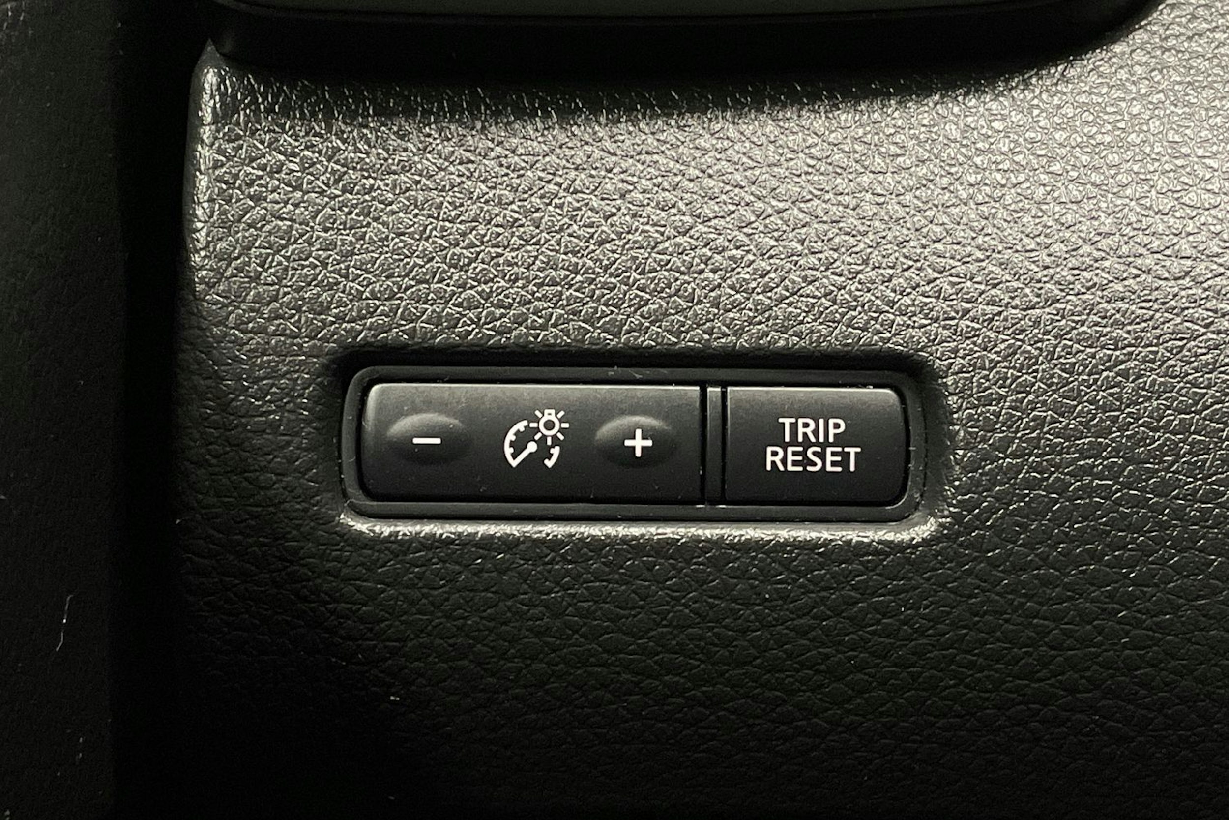 valkoinen Nissan X-Trail 2014 kuva 22.