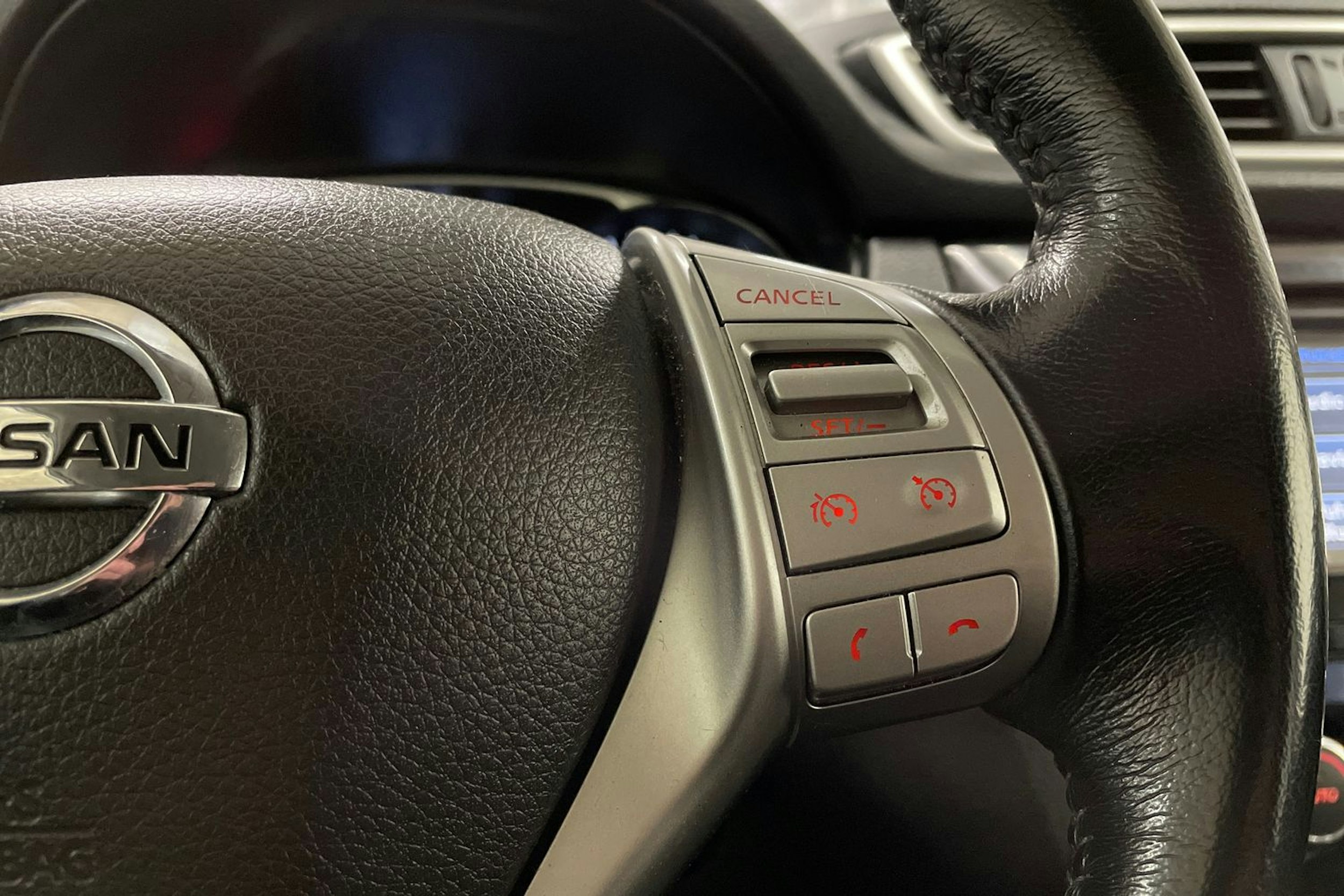 valkoinen Nissan X-Trail 2014 kuva 25.