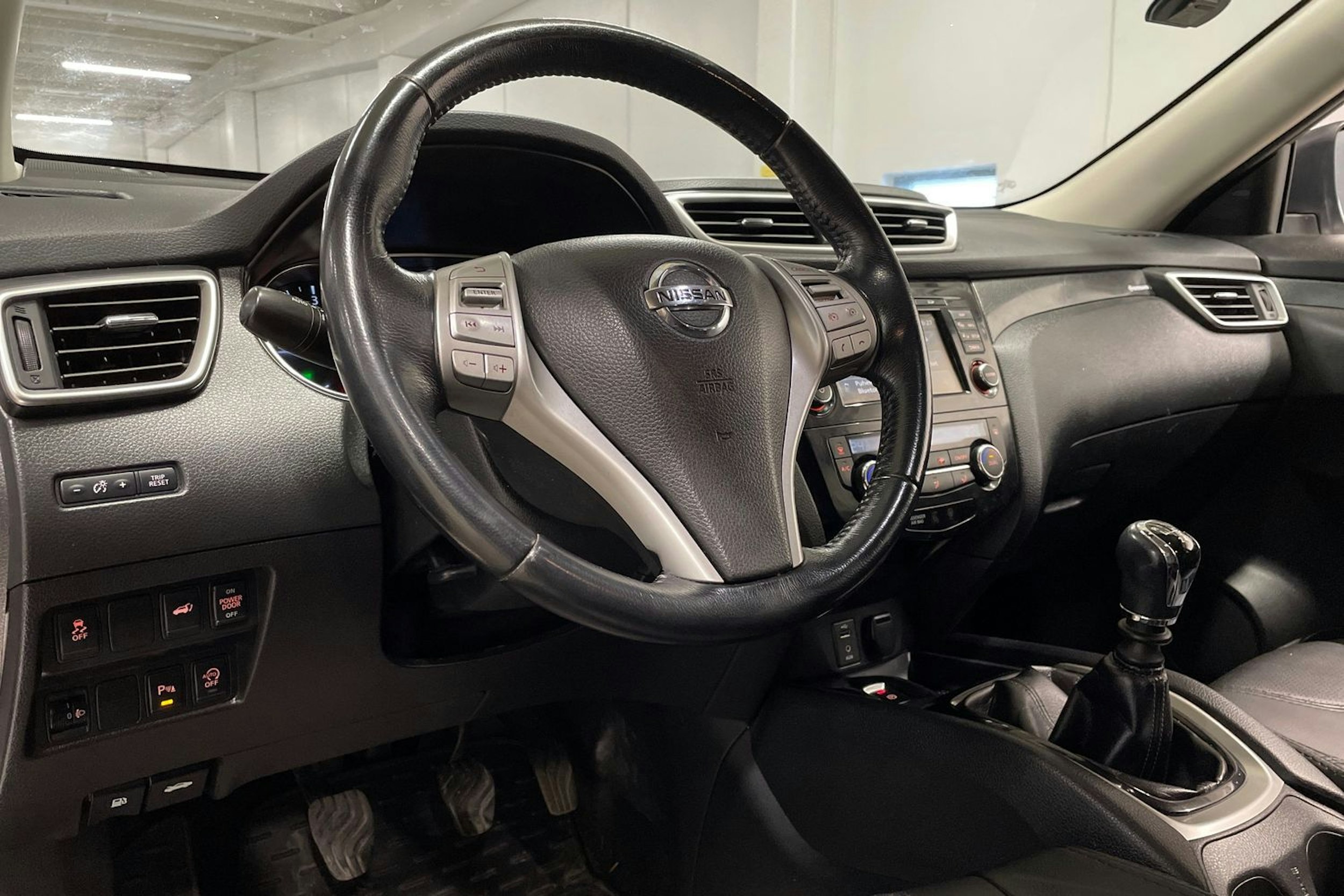 valkoinen Nissan X-Trail 2014 kuva 26.