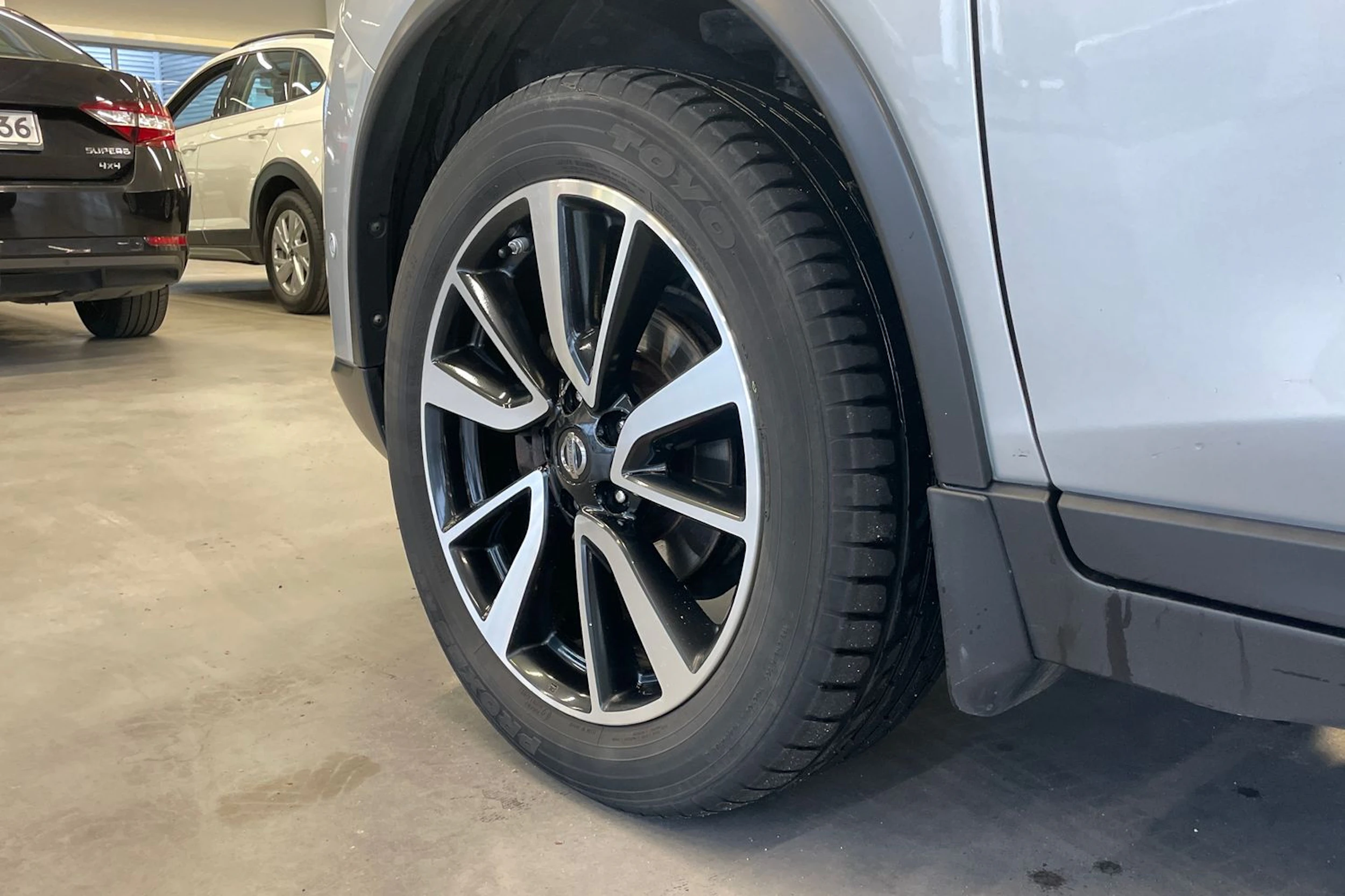 Hopea Nissan X-TRAIL 2015 kuva 10.