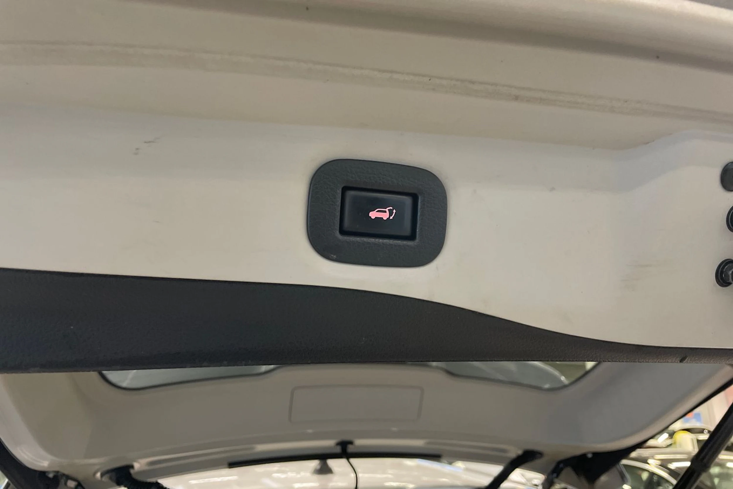 Hopea Nissan X-TRAIL 2015 kuva 13.
