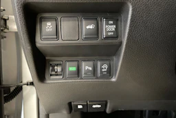 Hopea Nissan X-TRAIL 2015 kuva 16.