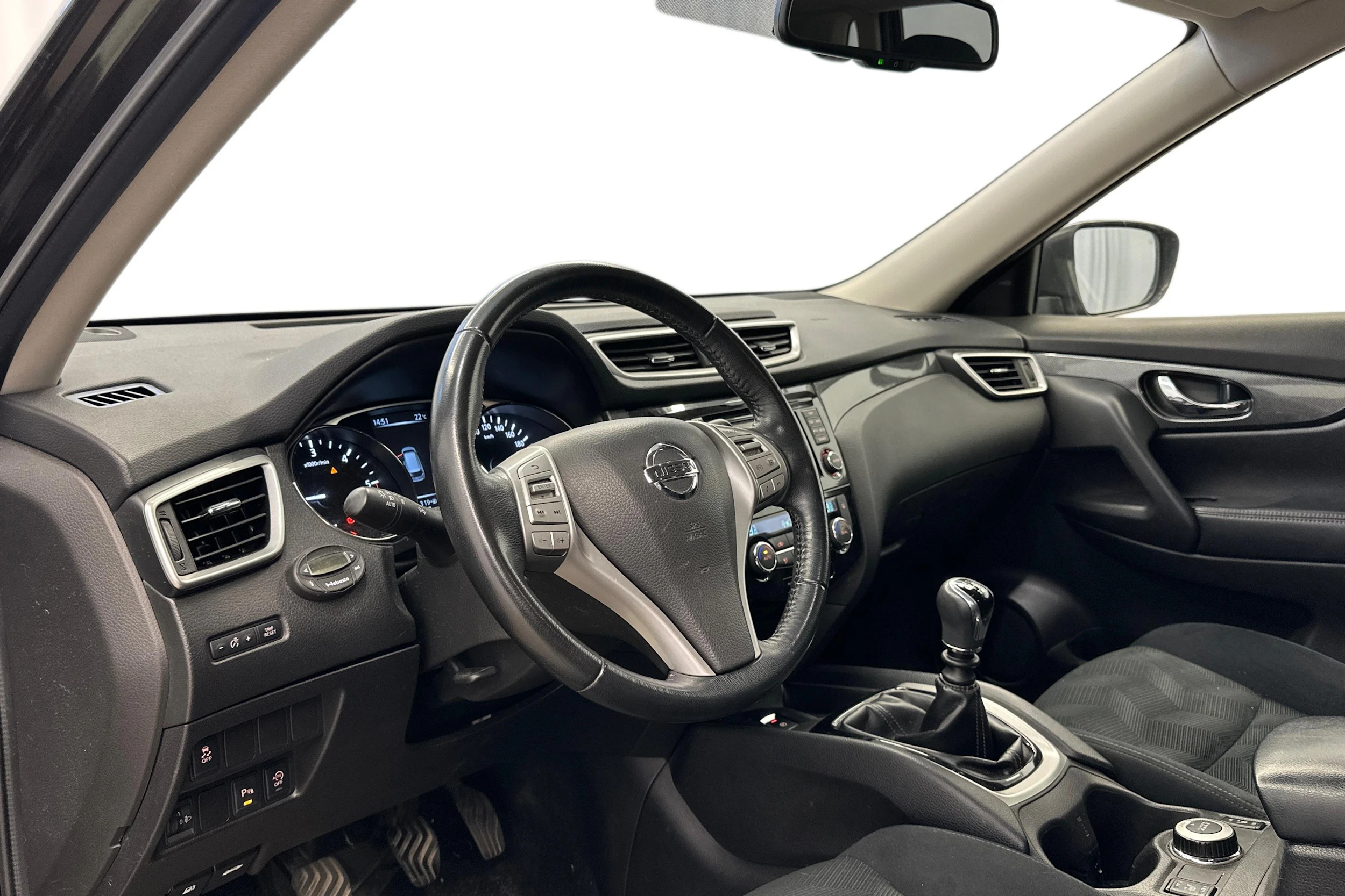 vihreä Nissan X-Trail 2015 kuva 3.