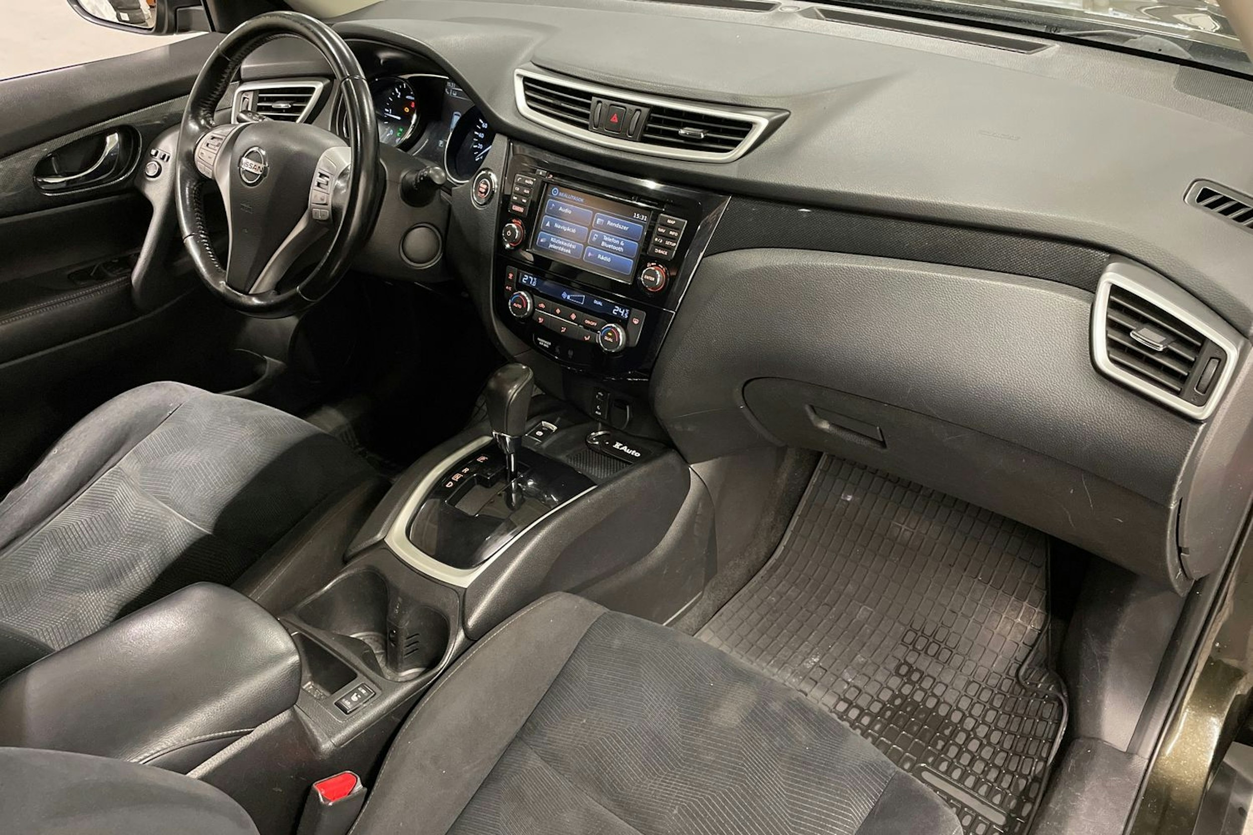 vihreä Nissan X-Trail 2016 kuva 28.