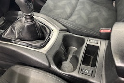 punainen Nissan X-Trail 2016 kuva 17.