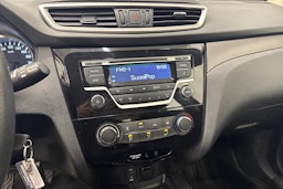 punainen Nissan X-Trail 2016 kuva 19.