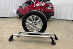 punainen Nissan X-Trail 2016 kuva 23.