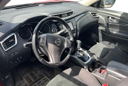 punainen Nissan X-Trail 2017 kuva 3.
