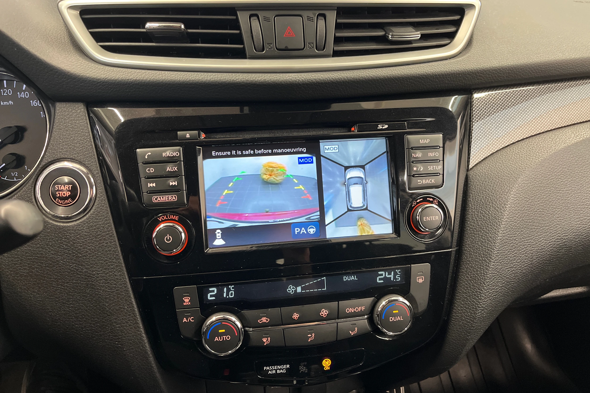 punainen Nissan X-Trail 2017 kuva 11.