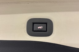 musta Nissan X-Trail 2017 kuva 16.