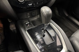 musta Nissan X-Trail 2017 kuva 28.