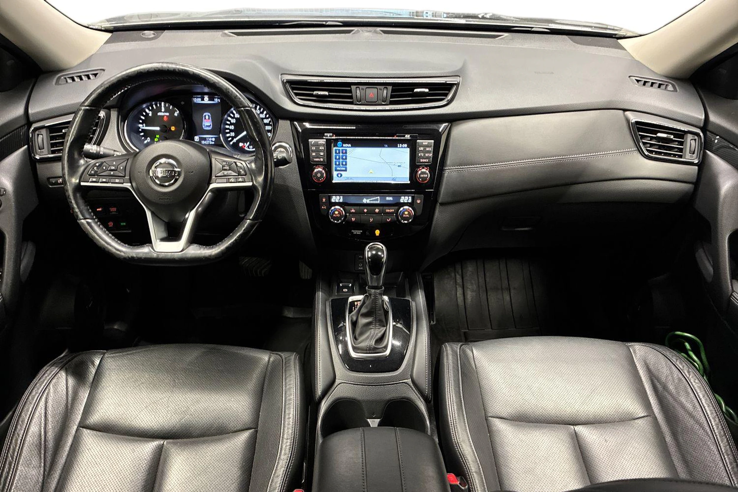 harmaa Nissan X-Trail 2017 kuva 7.